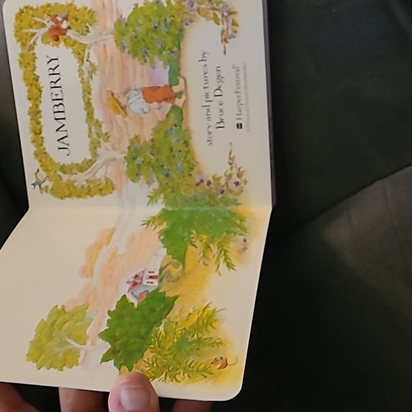 Children's Jamberry By Bruce Degen Harper Collins Publishers Board Book - Picture 3 of 5